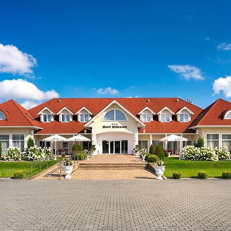 Hotel Millenium Gora Motyczna Exterior photo
